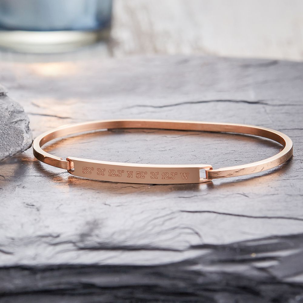 Armreif Rosegold mit Gravur - Geokoordinaten Armreif Rosegold mit Gravur - Geokoordinaten von Monsterzeug