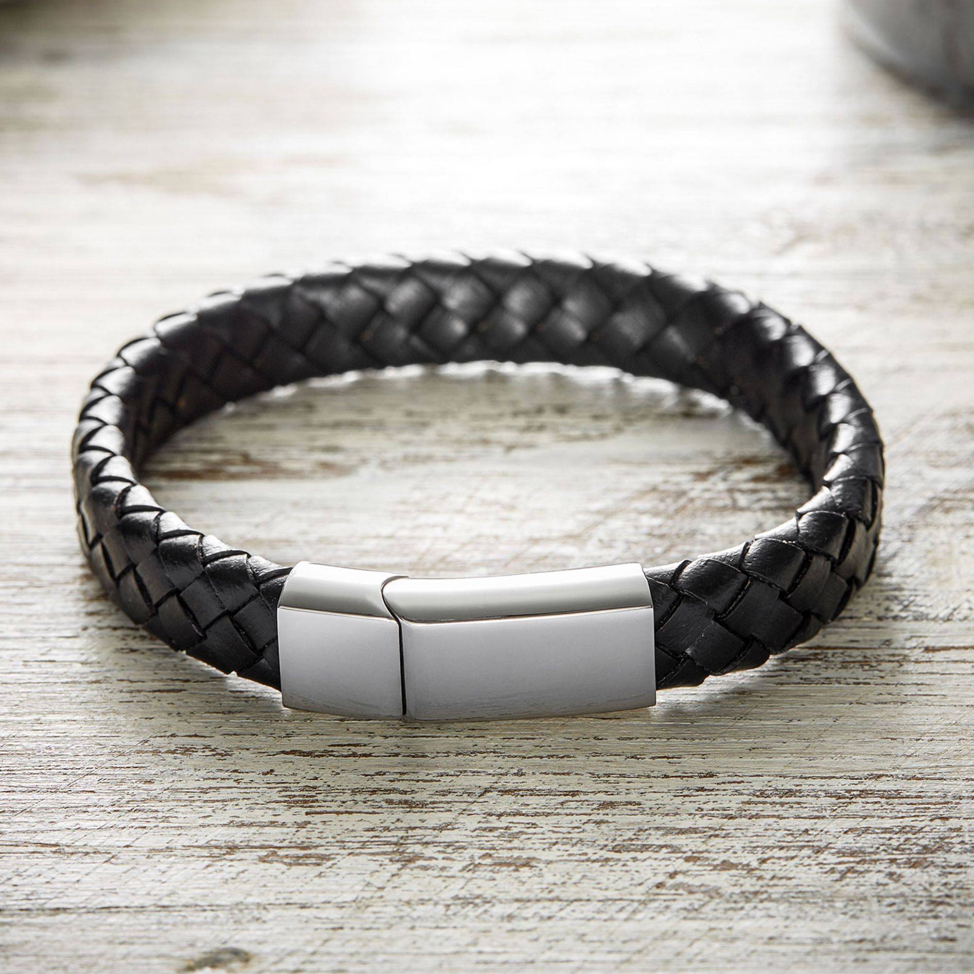 Lederarmband geflochten - Schwarz Lederarmband geflochten - Schwarz von Monsterzeug