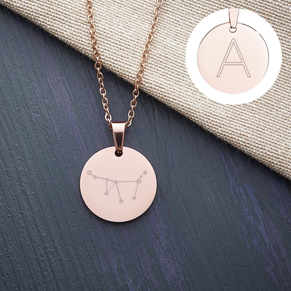 Runder Kettenanhänger Rosegold - Sternbild mit Initiale Runder Kettenanhänger Rosegold - Sternbild mit Initiale von Monsterzeug