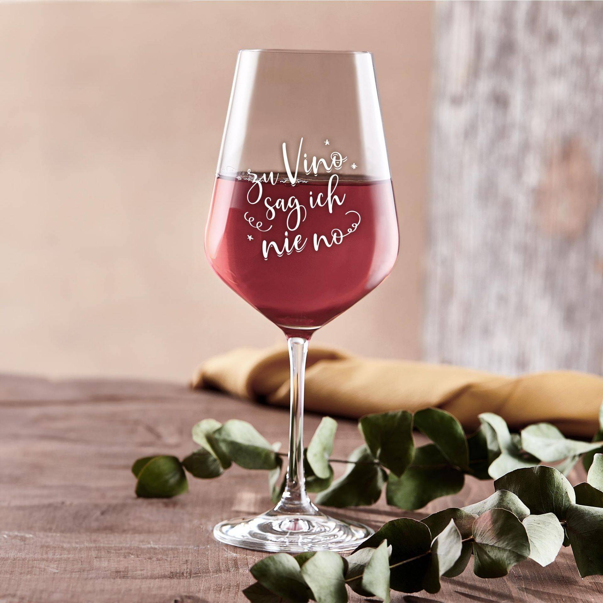 Weinglas mit Gravur - Zu Vino sag ich nie no Weinglas mit Gravur - Zu Vino sag ich nie no von Monsterzeug