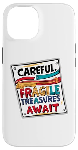 Sorgfältige zerbrechliche Schätze warten auf lustige Worte, niedliches Design, Geschenk Hülle für iPhone 14 Sorgfältige zerbrechliche Schätze warten auf lustige Worte, niedliches Design, Geschenk Hülle für iPhone 14 von Nadiya