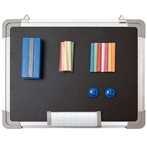 Tafel-Set - Kleine schwarze Kreidetafel 38x30 cm + 1 Magnetischer Kreideradierer, 14 Kreide-Sticks (7 Farben) und 2 Magnete - Aufhängbare Mini-Tafel für Studenten, Büro, Küche von Navy Penguin
