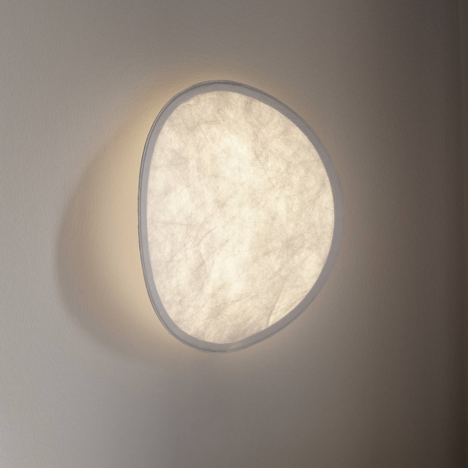 New Works LED-Wandleuchte Tense, weiß / weiß, Ø 35 cm, Vlies New Works LED-Wandleuchte Tense, weiß / weiß, Ø 35 cm, Vlies von New Works