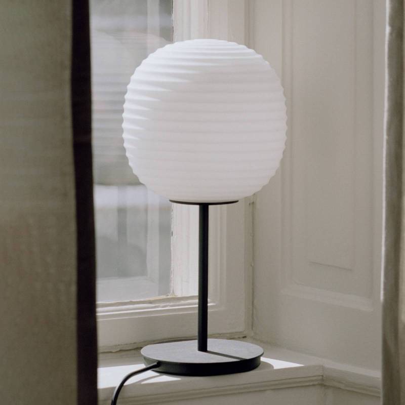 New Works Lantern Small Tischleuchte, Höhe 40cm von New Works