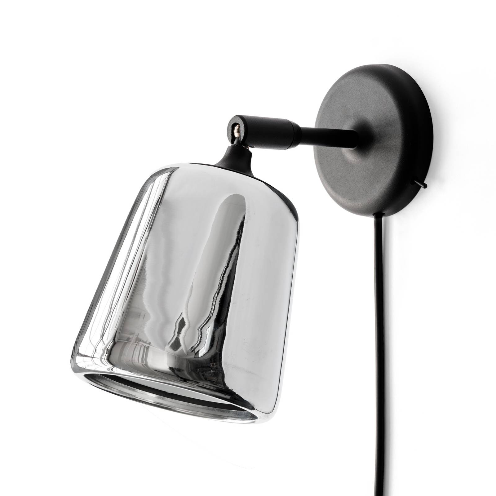 New Works Material New Edition Wandlampe, Stahl New Works Material New Edition Wandlampe, Stahl von New Works