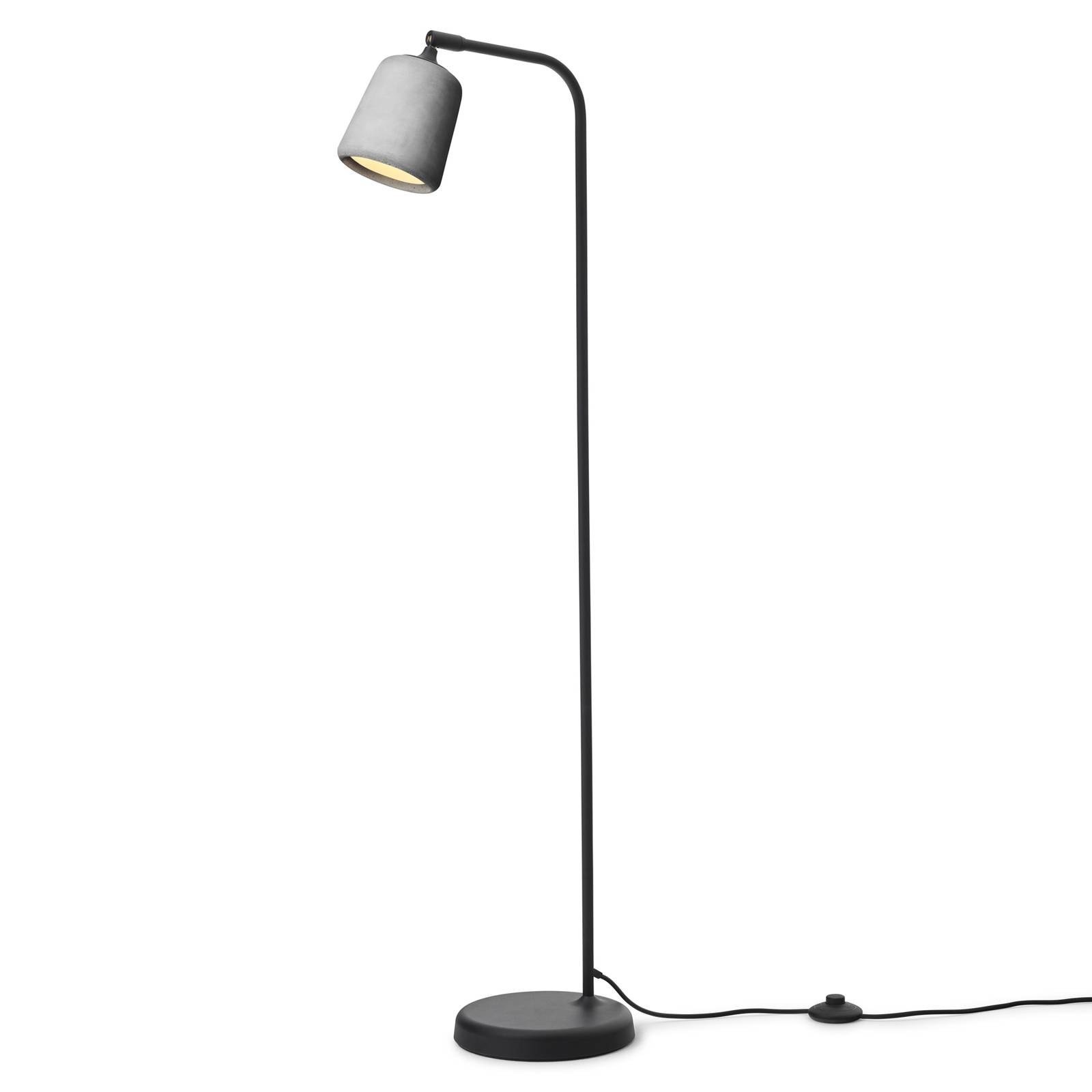 New Works Stehlampe Material, hellgrau, Beton, Höhe 125 cm New Works Stehlampe Material, hellgrau, Beton, Höhe 125 cm von New Works