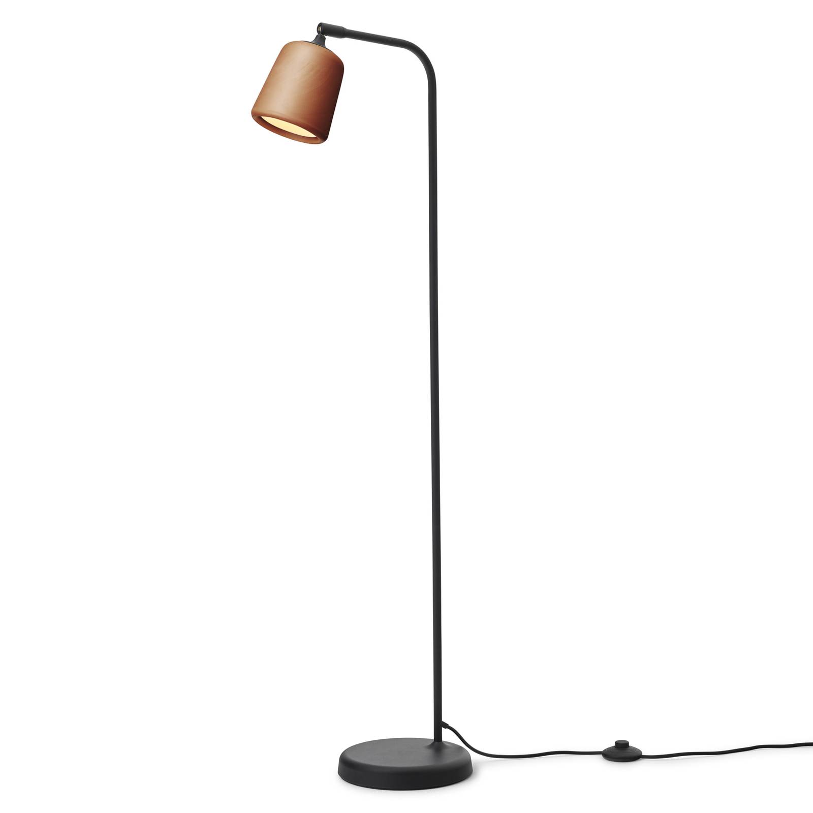 New Works Stehlampe Material, rot, Terracotta, Höhe 125 cm New Works Stehlampe Material, rot, Terracotta, Höhe 125 cm von New Works