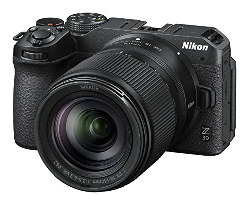 Nikon Z 30 KIT Z DX 18-140mm 1:3,5-6.3 VR (20,9 MP, 11 Bilder pro Sekunde, Hybrid-AF mit Fokus-Assistent, ISO 100-51.200, 4K UHD Video mit bis zu 125 Minuten Länge) Schwarz von Nikon