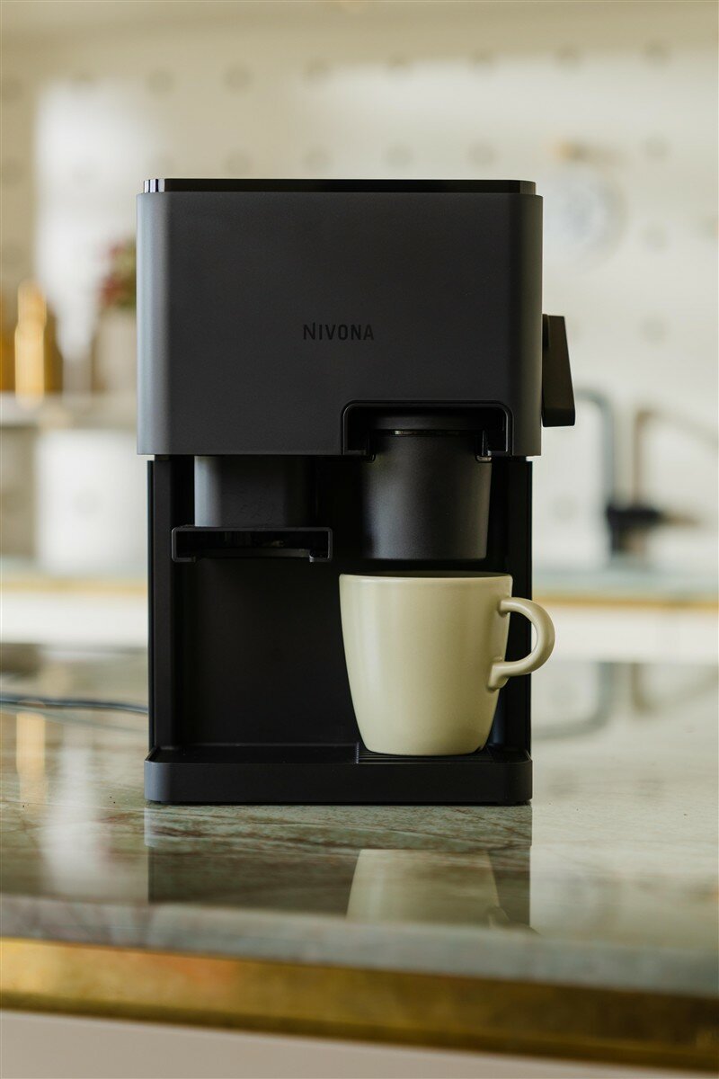 NIVONA CUBE 4106 Kaffeeautomat, Schwarzgrau (Kegelmahlwerk, Schwarz, Symbol Touchdisplay, 250 g Bohnenbehälter, 1,4 l Wassertank) von Nivona