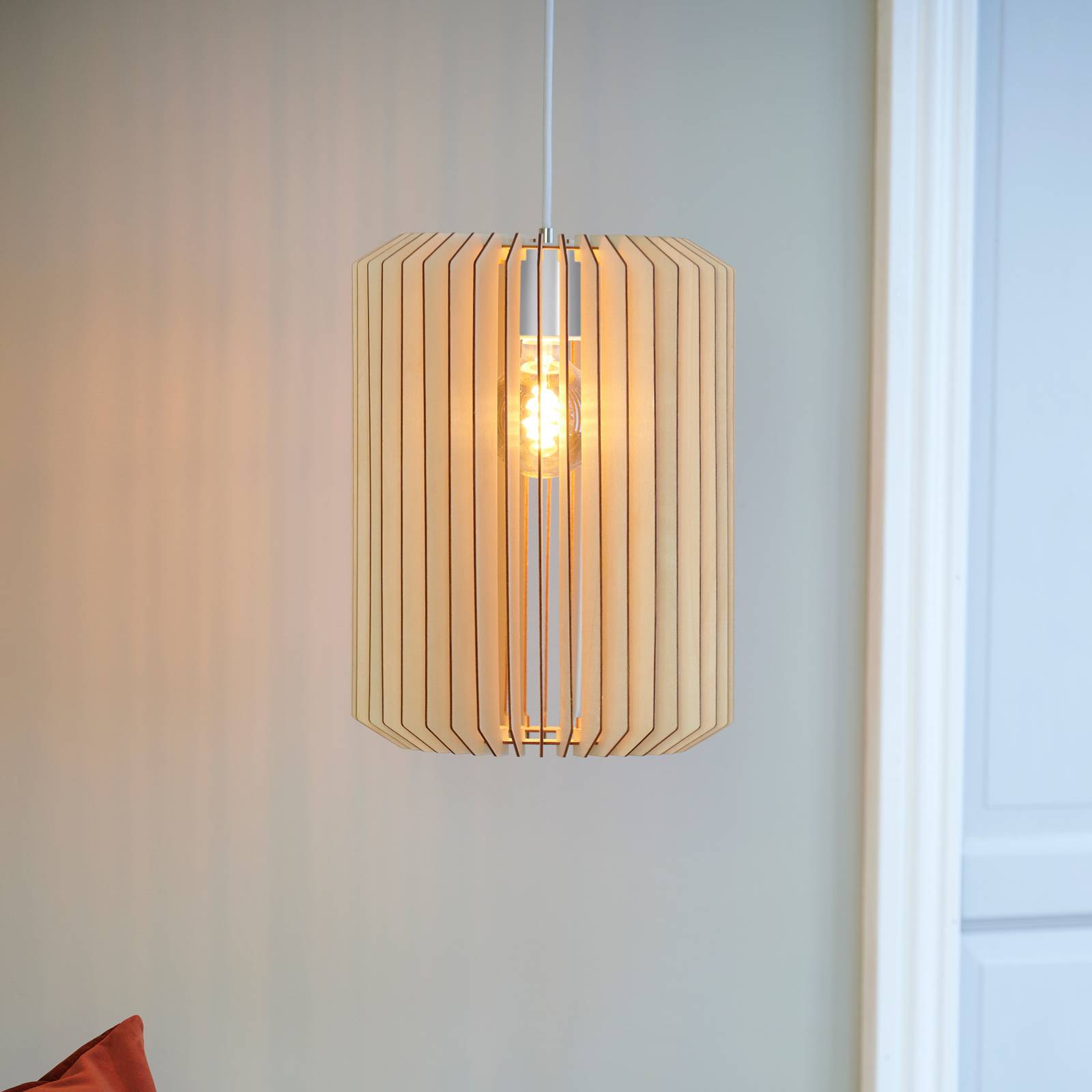 Hängeleuchte Asti 30 aus Holzlamellen, Höhe 40 cm Hängeleuchte Asti 30 aus Holzlamellen, Höhe 40 cm von Nordlux