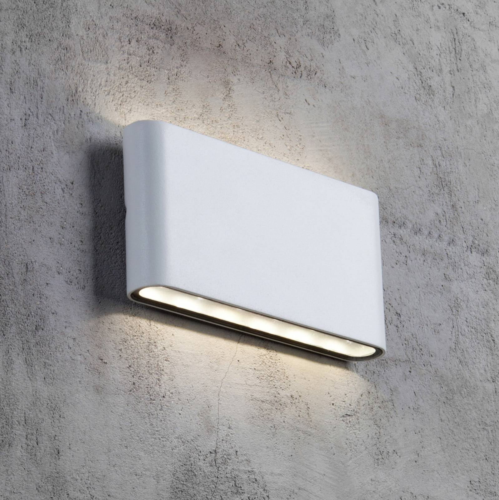 LED-Außenwandleuchte Kinver in flacher Form, weiß LED-Außenwandleuchte Kinver in flacher Form, weiß von Nordlux