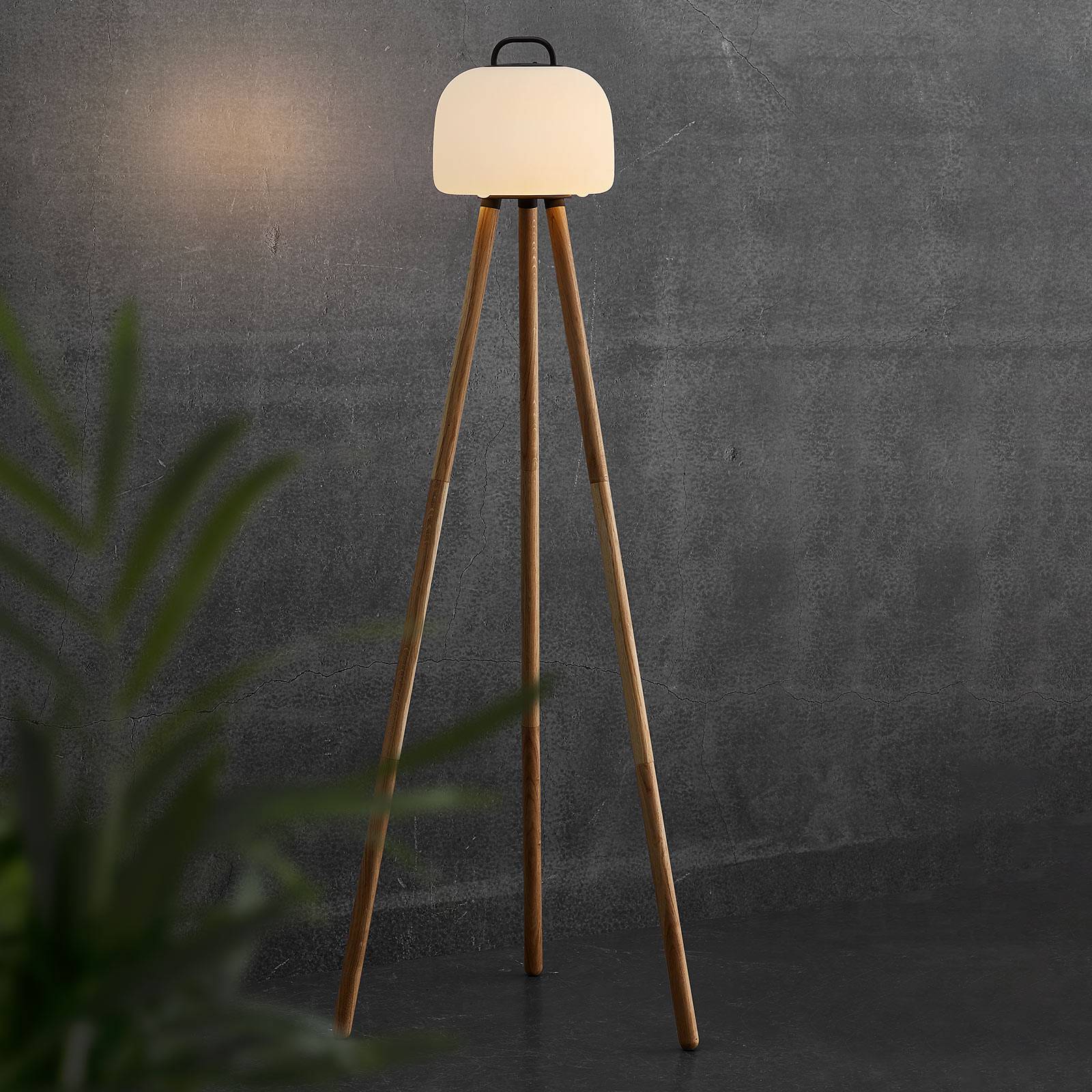 LED-Stehleuchte Kettle Tripod Holz, Schirm 22cm LED-Stehleuchte Kettle Tripod Holz, Schirm 22cm von Nordlux