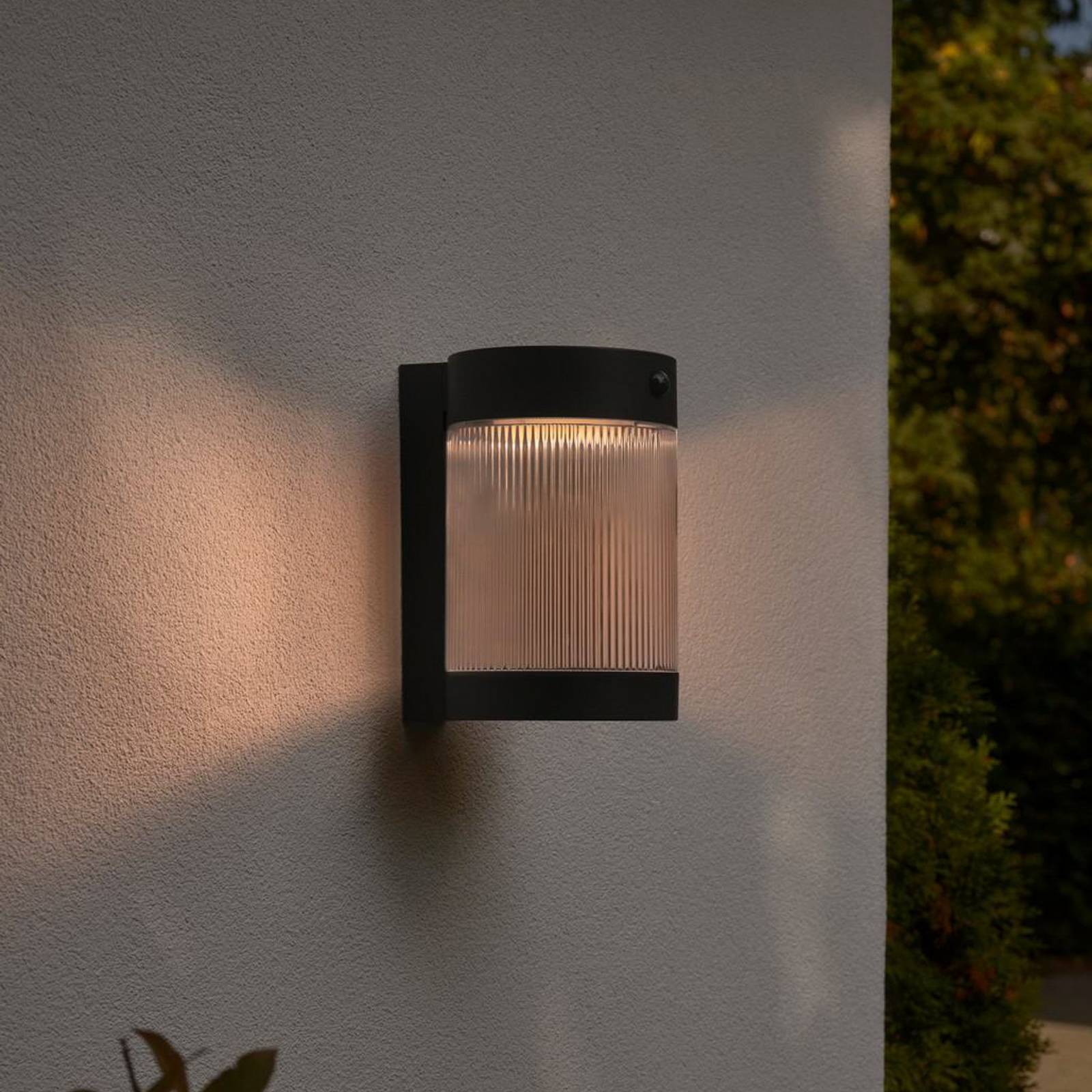 Solar-Außenwandleuchte Coupar, schwarz, Kunststoff, IP44 Solar-Außenwandleuchte Coupar, schwarz, Kunststoff, IP44 von Nordlux