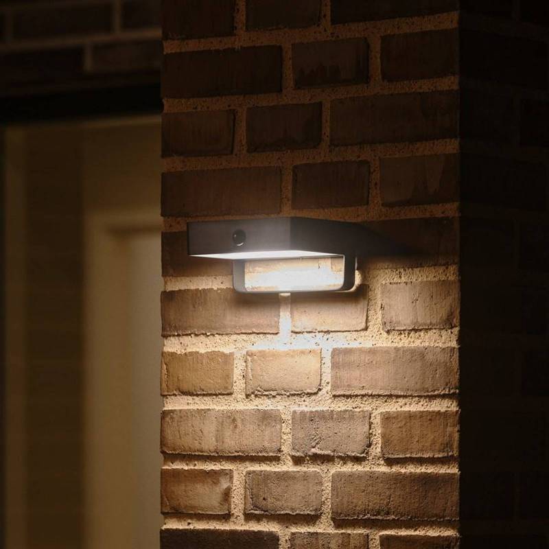 Solar-LED-Außenwandleuchte Saulio, schwarz, Aluminium, IP44 von Nordlux