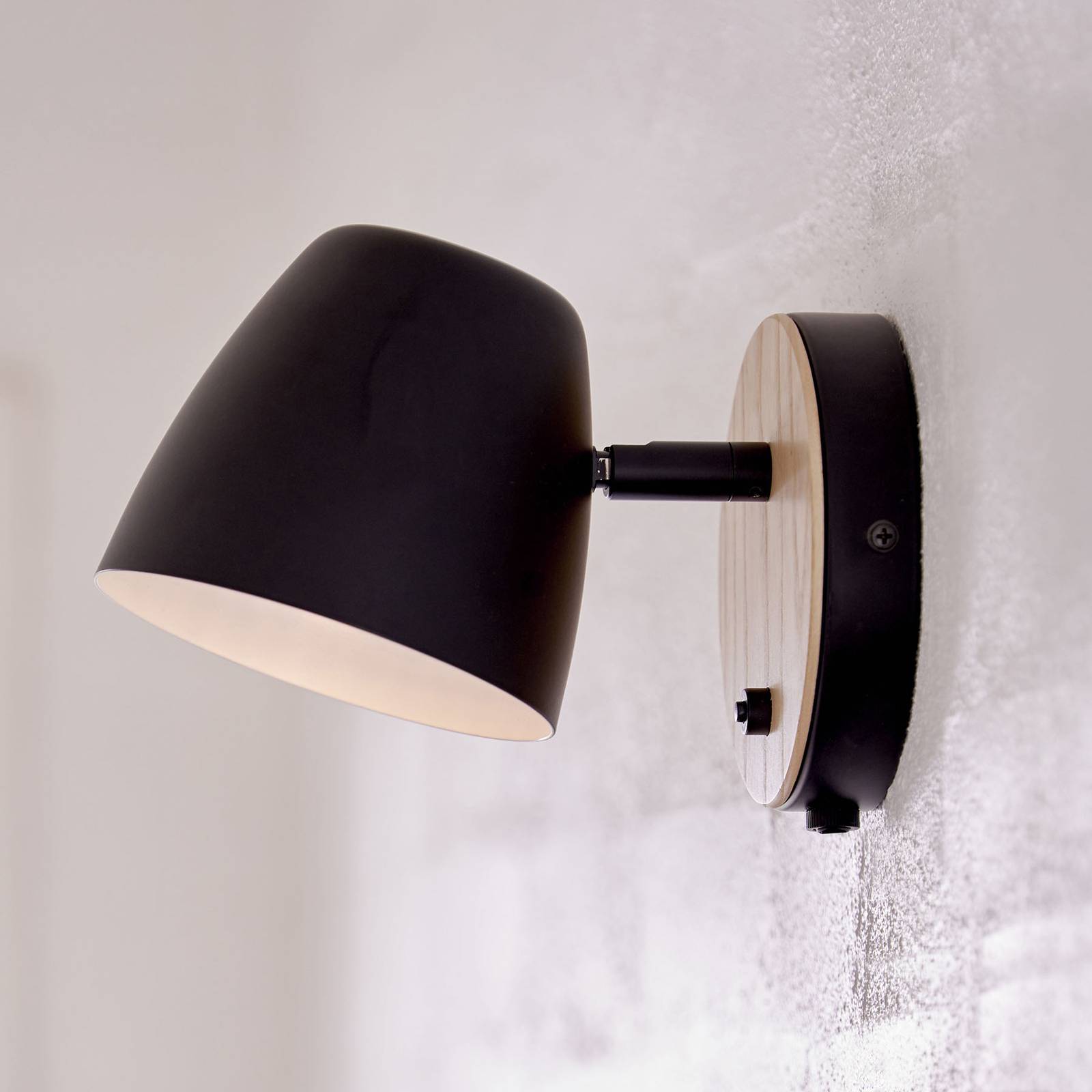 Wandleuchte Theo, aus Eschenholz Wandleuchte Theo, aus Eschenholz von Nordlux