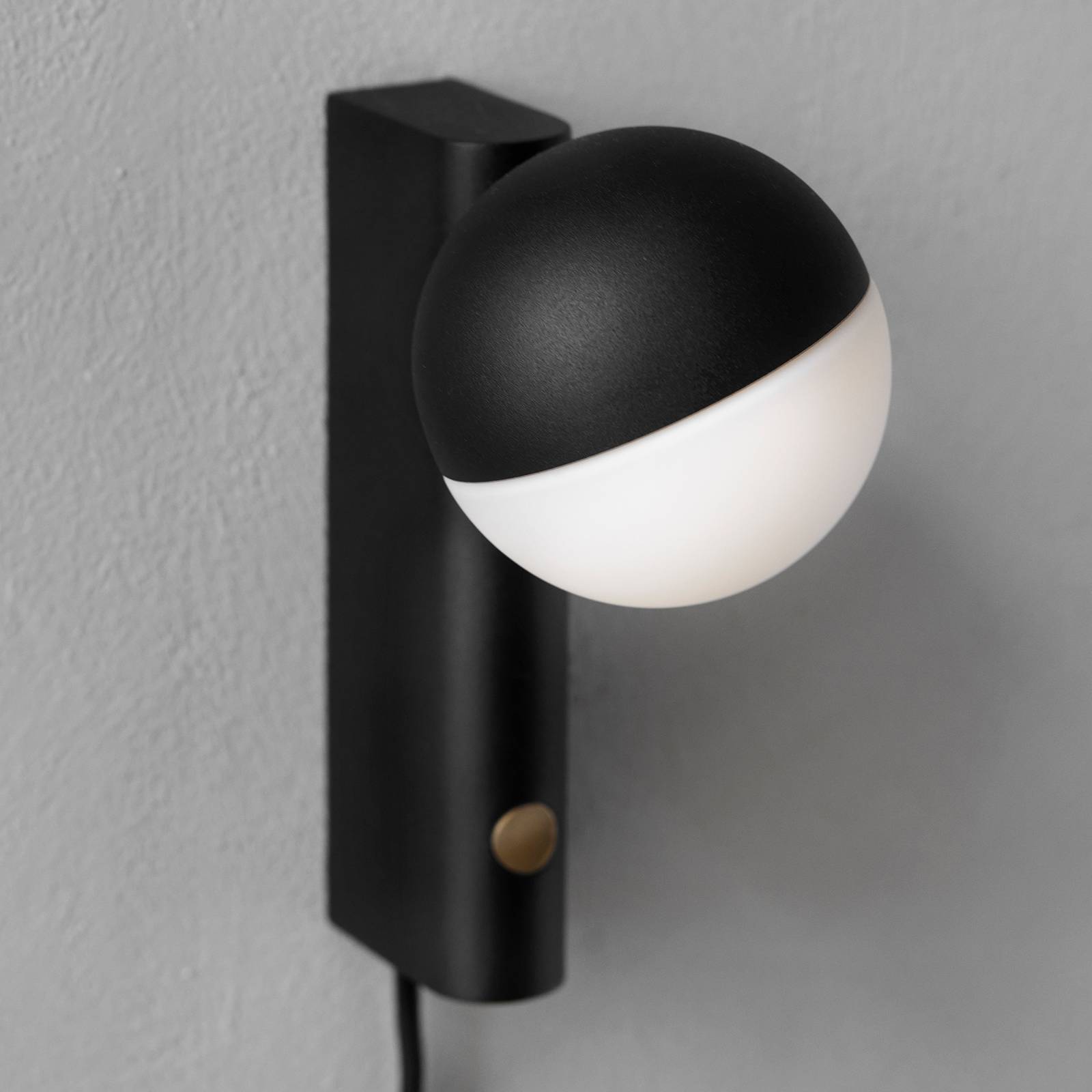 Northern Balancer mini LED-Wandleuchte, schwarz Northern Balancer mini LED-Wandleuchte, schwarz von Northern