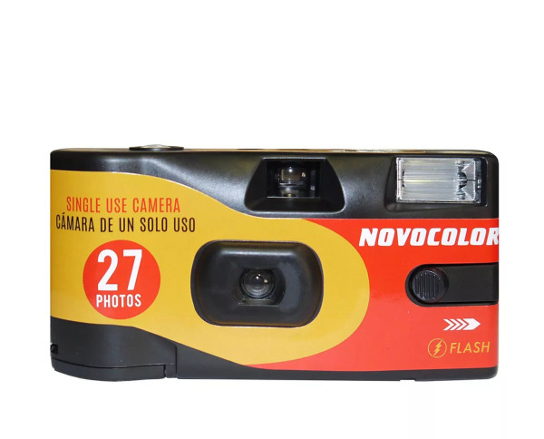 Novocolor Einwegkamera ISO 400 mit 27 Aufnahmen und integriertem Blitzlicht Novocolor Einwegkamera ISO 400 mit 27 Aufnahmen und integriertem Blitzlicht von Novocolor
