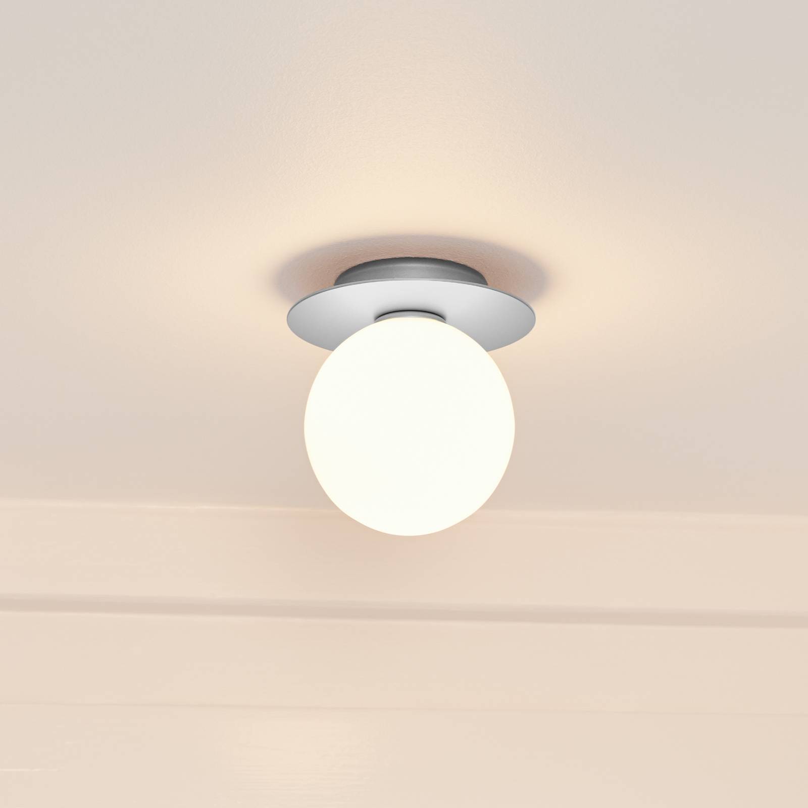 Nuura Liila 1 Medium Wandlampe, 1-flg. silber/weiß Nuura Liila 1 Medium Wandlampe, 1-flg. silber/weiß von Nuura Aps