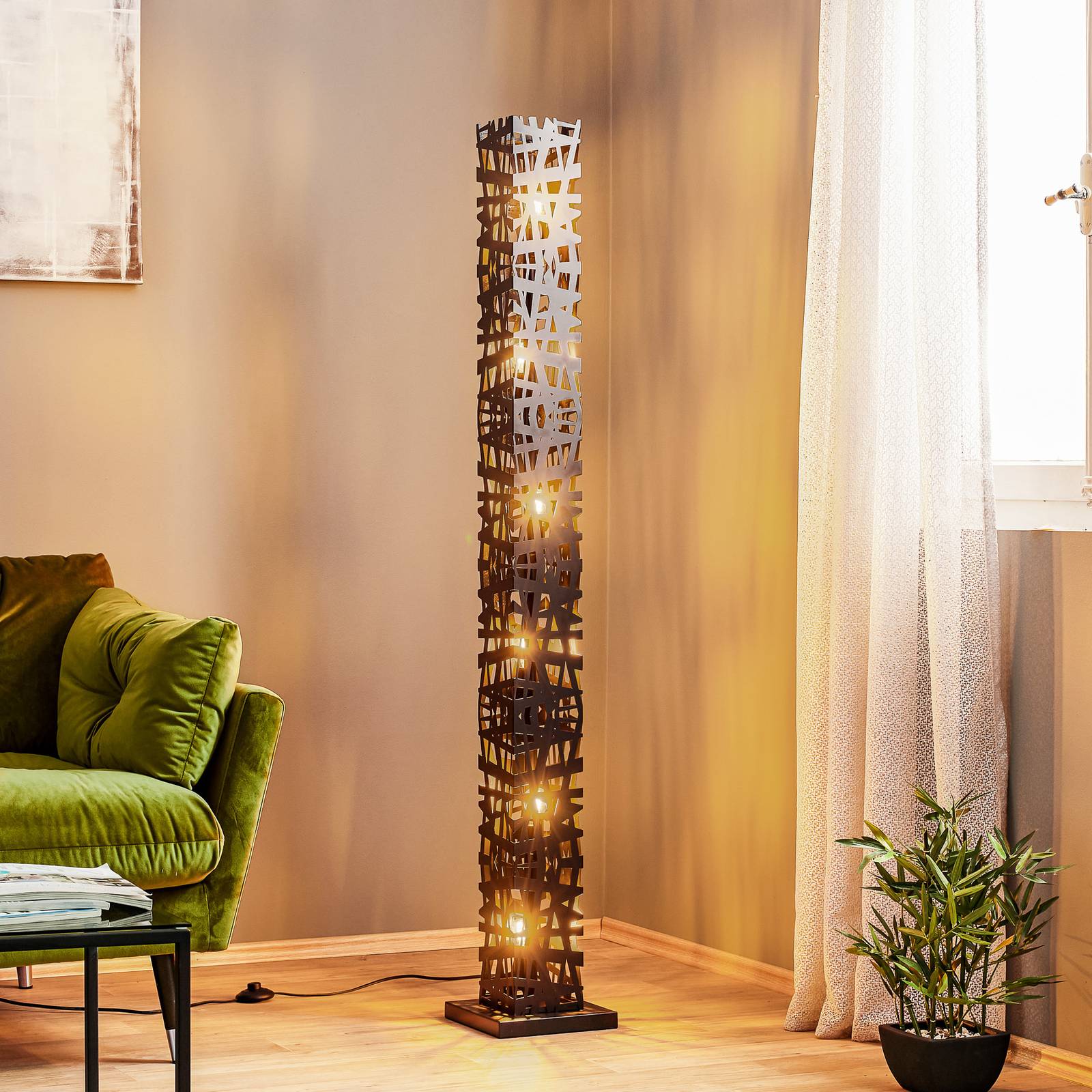 Stehlampe Foresta aus Metall, Höhe 153 cm Stehlampe Foresta aus Metall, Höhe 153 cm von ONLI
