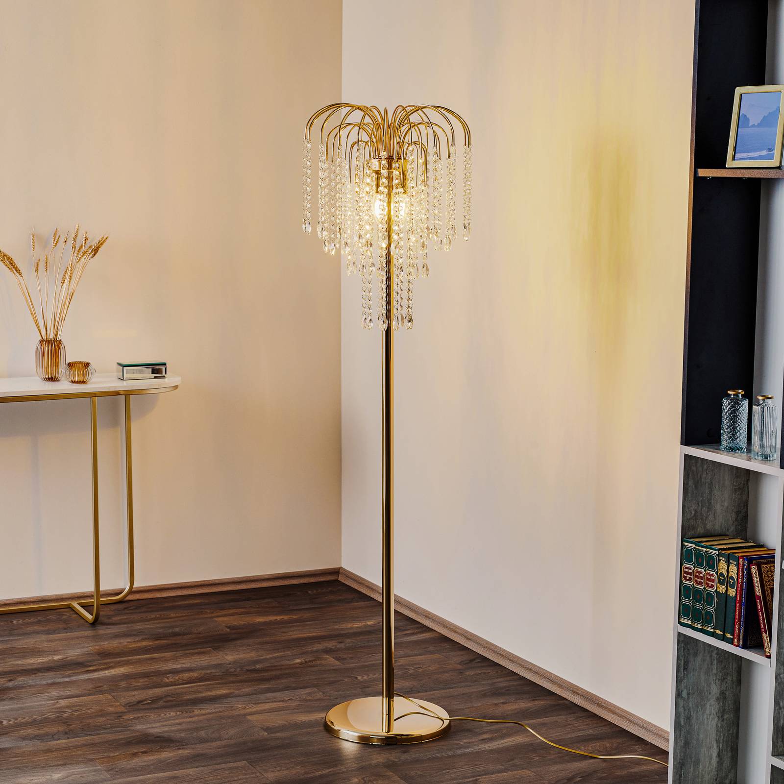Stehleuchte Pioggia mit Kristallregen, gold Stehleuchte Pioggia mit Kristallregen, gold von ONLI