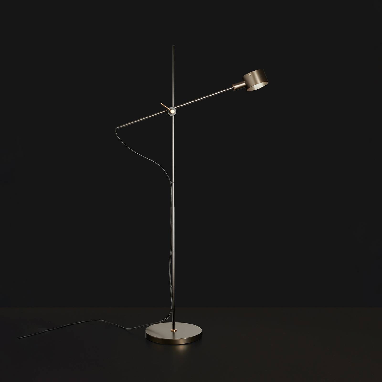 Oluce G.O. 352 LED-Stehleuchte, bronze anodisiert Oluce G.O. 352 LED-Stehleuchte, bronze anodisiert von Oluce