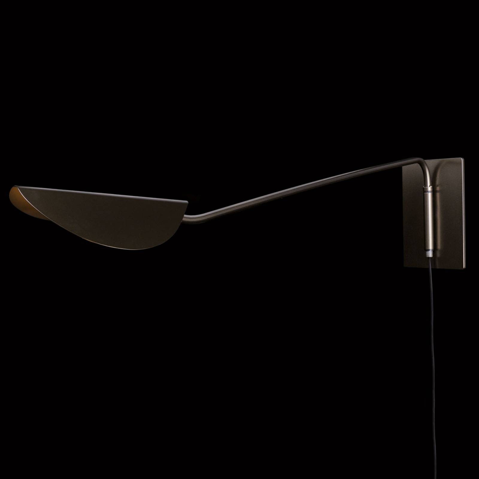 Oluce Plume Wandleuchte - Ausladung 80 cm Oluce Plume Wandleuchte - Ausladung 80 cm von Oluce