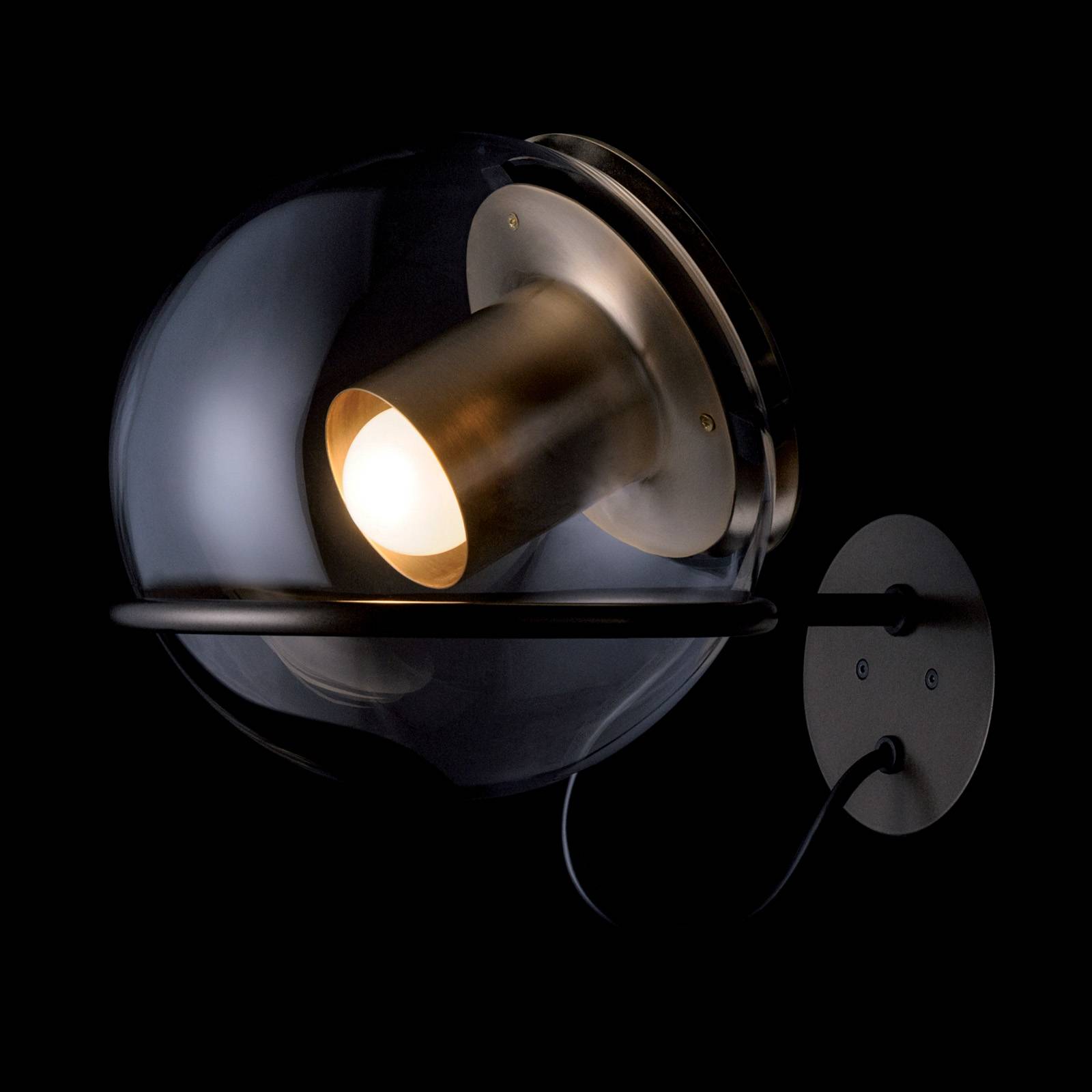 Oluce The Globe Wandleuchte aus Glas, gold/bronze Oluce The Globe Wandleuchte aus Glas, gold/bronze von Oluce