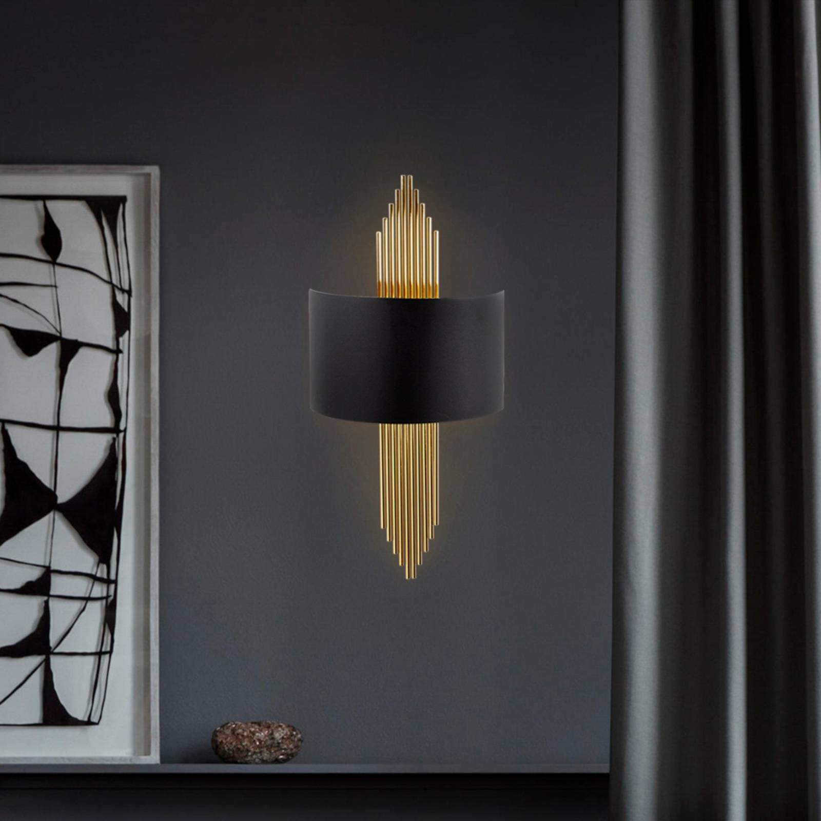 Wandleuchte 616-A, schwarz mit goldenen Stäben Wandleuchte 616-A, schwarz mit goldenen Stäben von Opviq