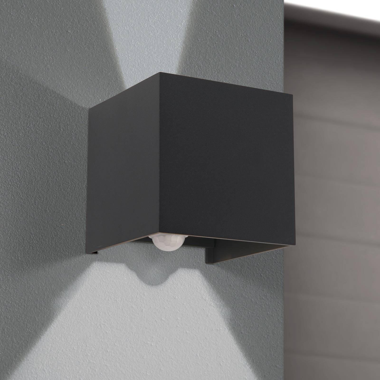 LED-Außenwandleuchte Cube-S, anthrazit, Metall, Sensor LED-Außenwandleuchte Cube-S, anthrazit, Metall, Sensor von Orion