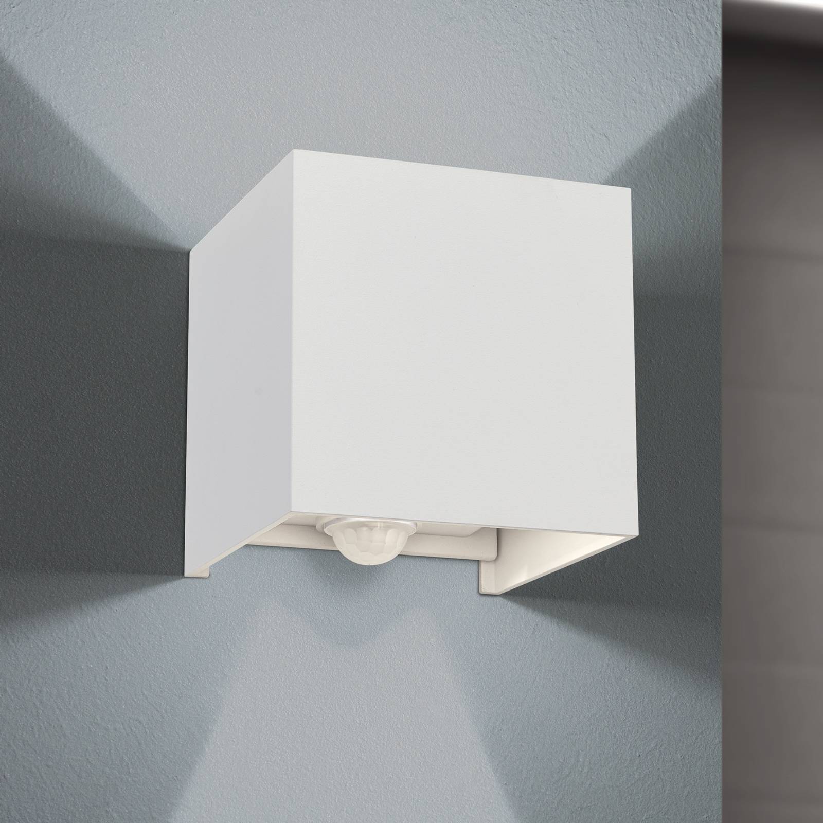 LED-Außenwandleuchte Cube-S, weiß, Metall, Bewegungsmelder LED-Außenwandleuchte Cube-S, weiß, Metall, Bewegungsmelder von Orion