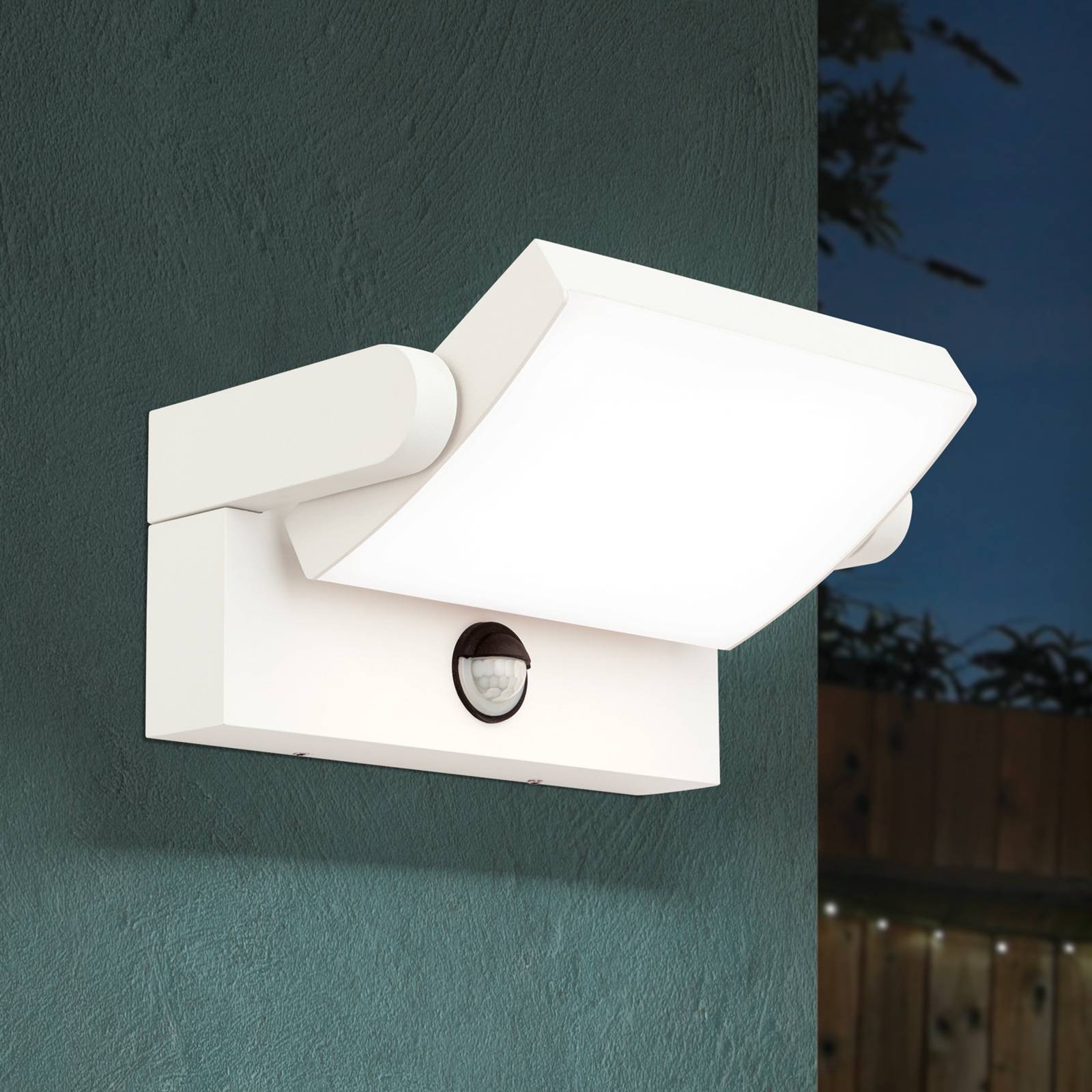 LED-Außenwandleuchte Ginger mit Sensor, weiß, IP54 LED-Außenwandleuchte Ginger mit Sensor, weiß, IP54 von Orion