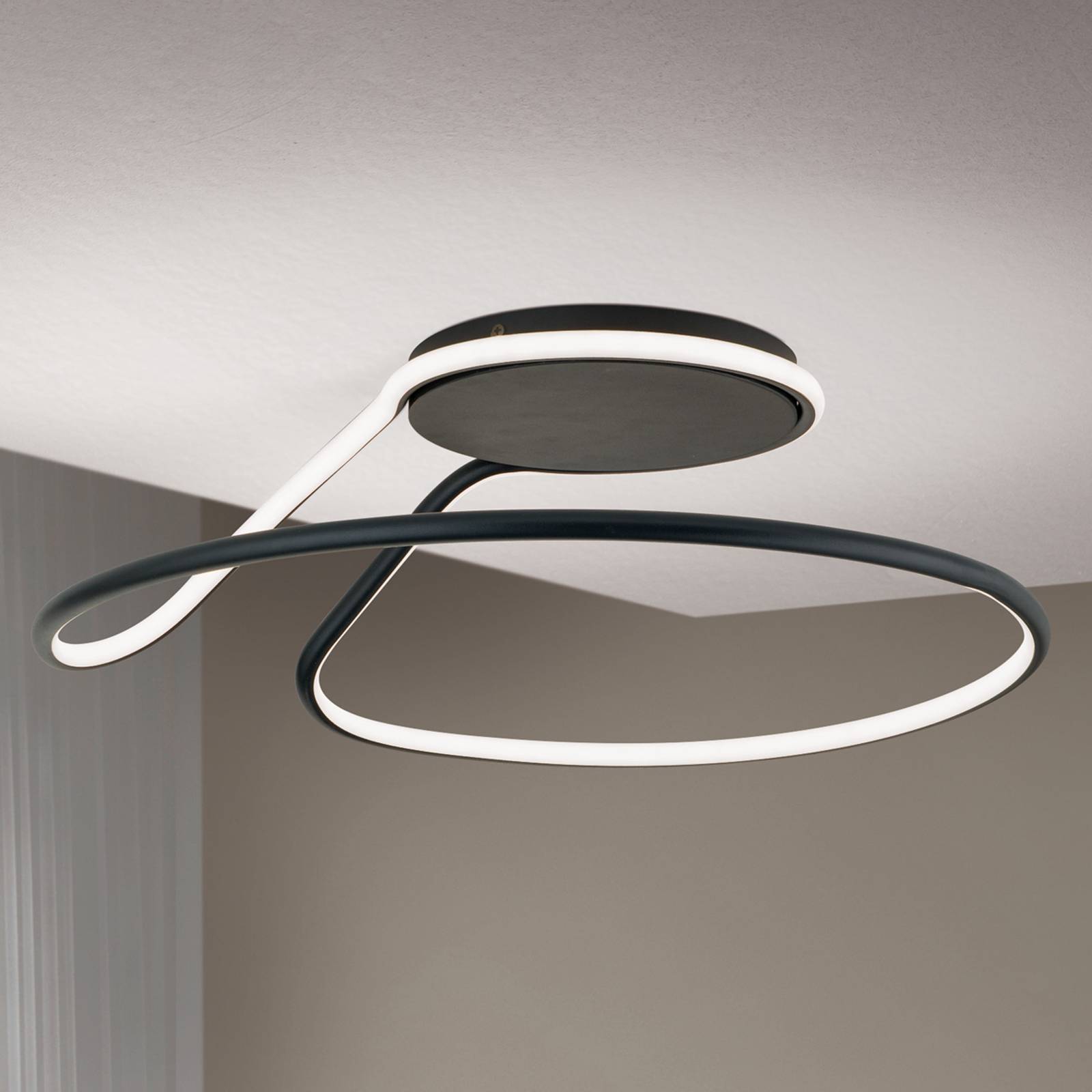 LED-Deckenleuchte Claire, schwarz, dimmbar LED-Deckenleuchte Claire, schwarz, dimmbar von Orion