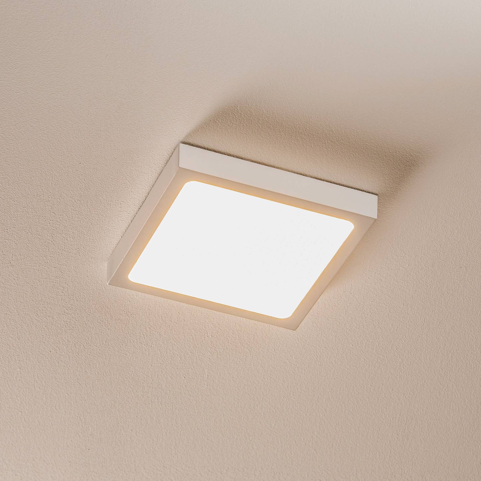 LED-Wandleuchte Vika, Quadrat, weiß, 18x18cm LED-Wandleuchte Vika, Quadrat, weiß, 18x18cm von Orion