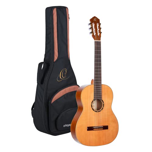 Ortega Guitars Family Series Konzertgitarre – ¾ Gitarre für Kinder – Zeder und Mahagoni mit Hochglanz Finish, Natur – Inklusive Gigbag (R122G-3/4) von Ortega Guitars