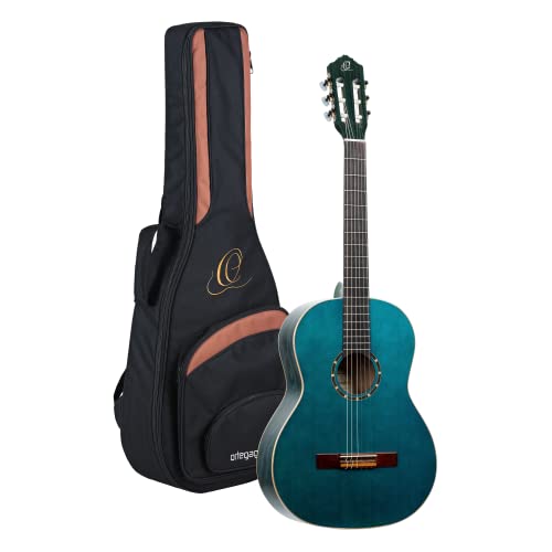 Ortega Guitars 4/4 Konzert Gitarre – Slim Neck – Family Series – Inklusive Gig Bag – Fichte, Mahagoni, Blau (R121SNOC) von Ortega Guitars