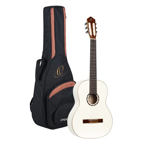Ortega Guitars weiße Konzertgitarre 4/4-Größe - Family Series - inklusive Gigbag - Mahagoni / Fichtendecke (R121WH) von Ortega Guitars