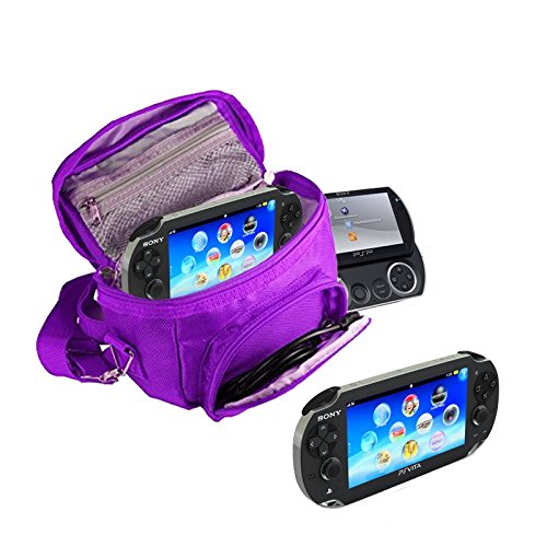 Orzly® - SPIELE & KONSOLEN (REISE-) TASCHE für die Sony PSP Konsolen (GO / VITA /1000/2000/3000) mit speziellen Fächern für die Aufbewahrung von Spielen und Zubehör. Tasche enthält Schultergurt, Tragegriff und eine Gürtelschlaufe – LILA von Orzly
