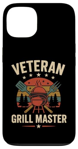 Veteran Grill Master im Retro-BBQ-Stil Hülle für iPhone 13 von Outdoors Life Camping Fishing Hiking Gear