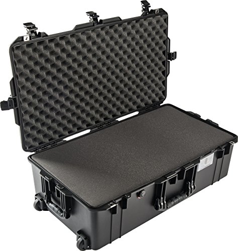 PELI 1615 Air Leichter Schutzkoffer mit Rollen für Kamera Equipment, Wasser- und Staubdicht, 71L Volumen, Mit Schaumstoffeinlage (Anpassbar), Farbe: Schwarz von PELI