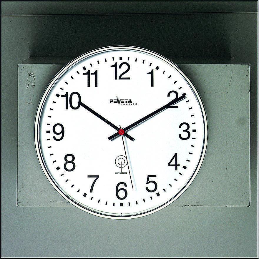 PEWETA Funkwanduhr Ø 30 cm silber PEWETA Funkwanduhr Ø 30 cm silber von PEWETA