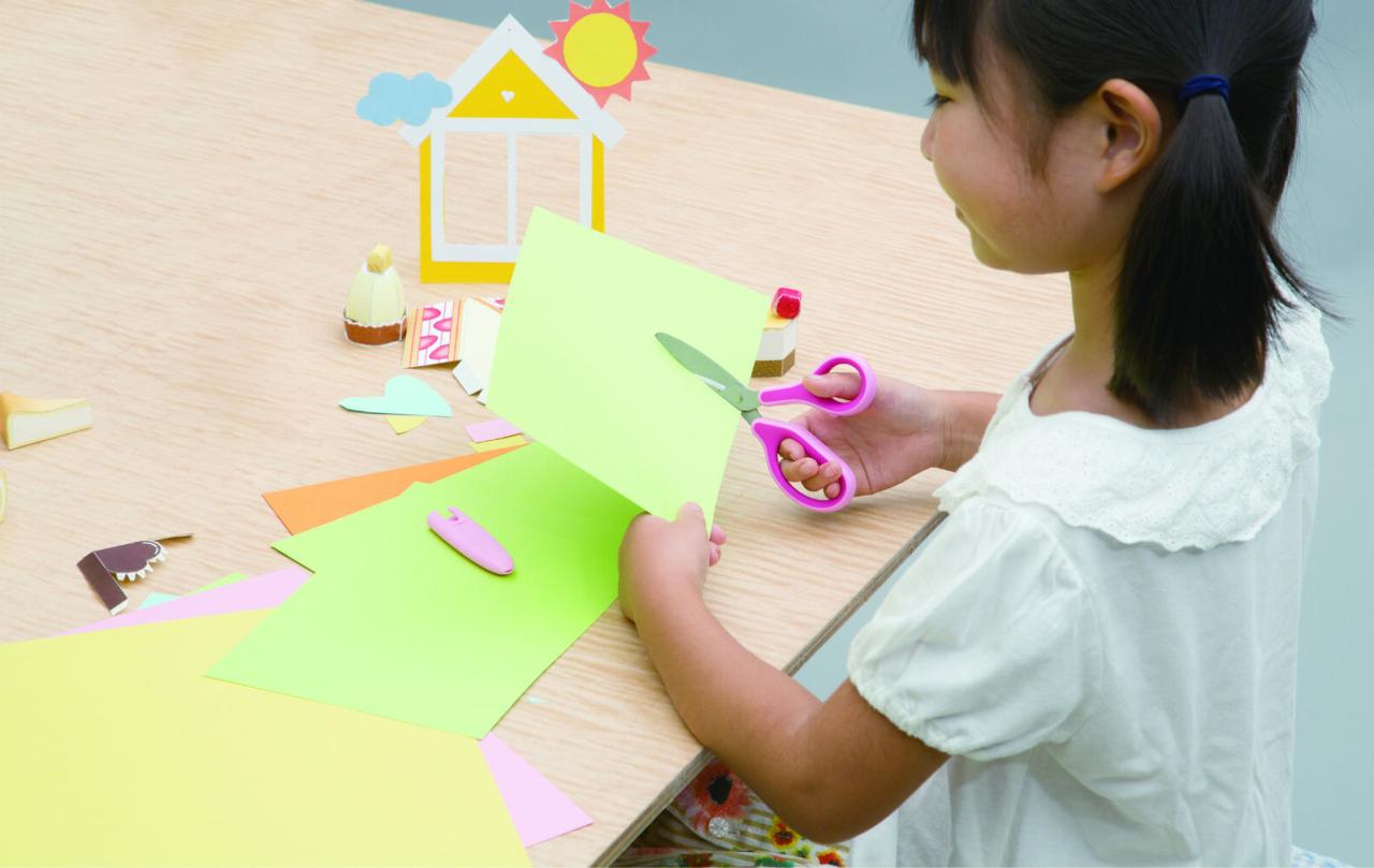 PLUS JAPAN Scheren PLUS Kindersch.Fitcut Curve pk 14.5 cm pink von PLUS JAPAN