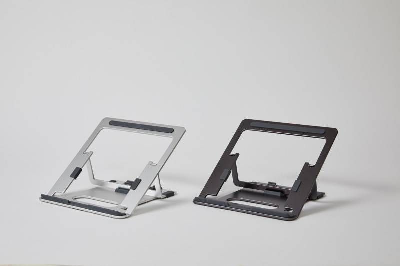 POUT EYES 3 ANGLE aluminium-Laptop-Ständer Silber - Laptop-Griff - Silber - Universal - Aluminium - Silikon - Monochromatisch - 43,2 cm (17) (POUT-02301S) von POUT