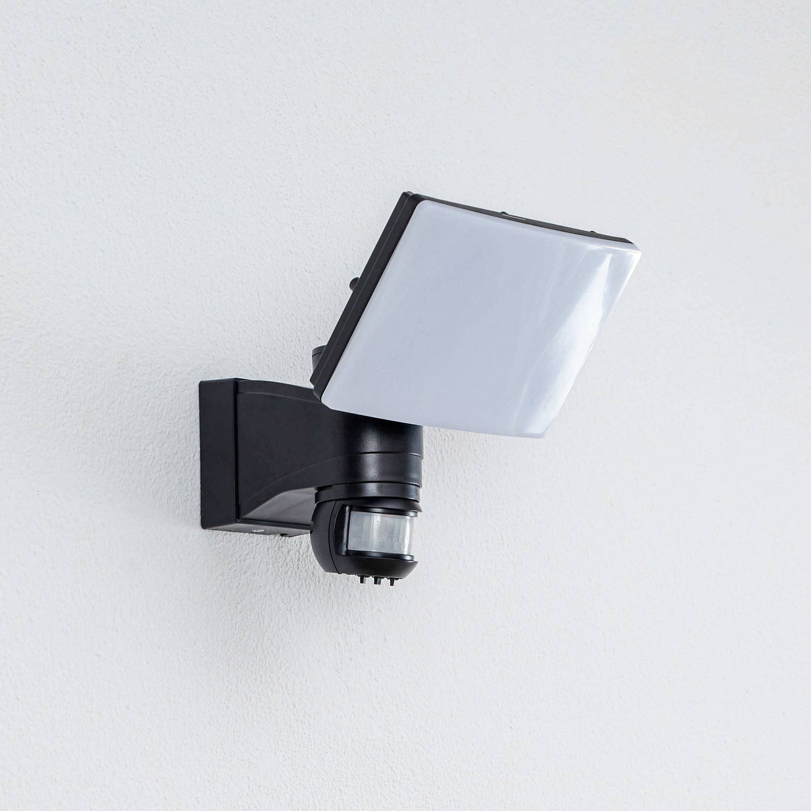 Prios Avayah LED-Außenwandstrahler, Sensor von PRIOS