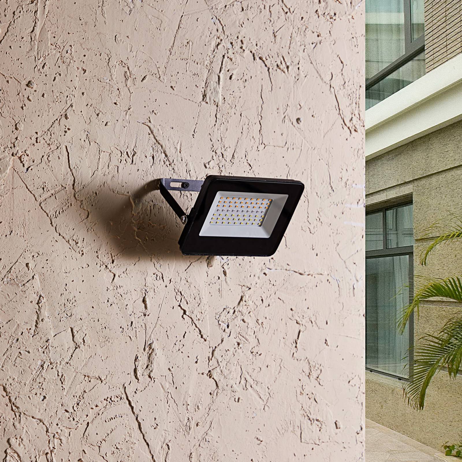 Prios Liezel LED-Außenstrahler 15W RGBW Tuya IP65 Prios Liezel LED-Außenstrahler 15W RGBW Tuya IP65 von PRIOS