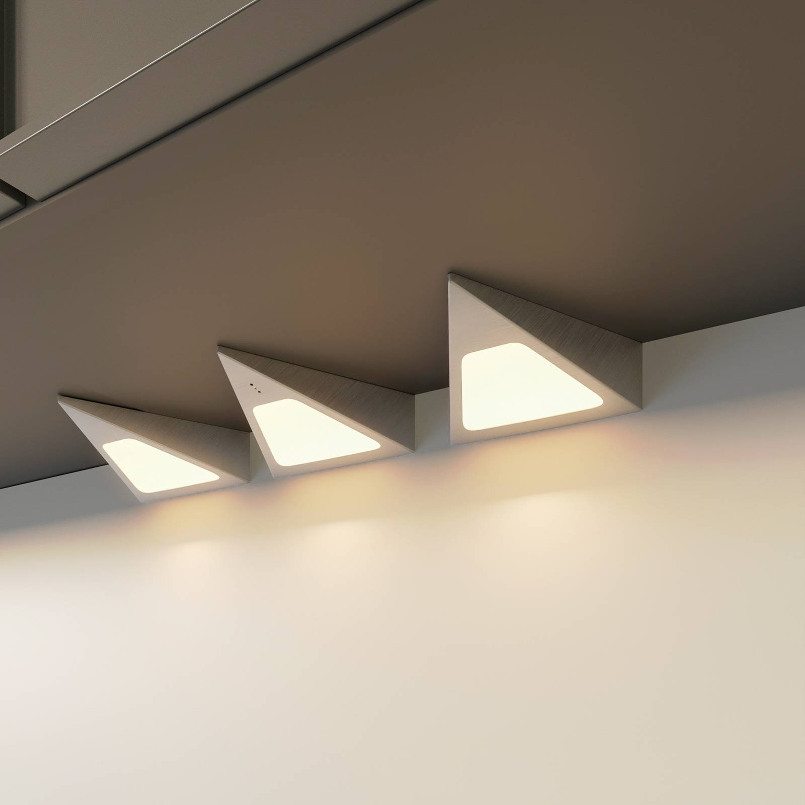 Prios Odia LED-Unterbauleuchte, edelstahl, 3-fl. von PRIOS