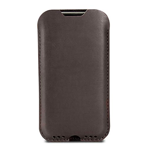 Pack & Smooch Handyhülle Für iPhone 16 Pro Max / 16 Plus | 15 Pro Max / 15 Plus Hülle Kingston aus 100% Merino Wollfilz | Pflanzlich gegerbtes Leder | Made in Germany - Dunkelbraun von Pack & Smooch