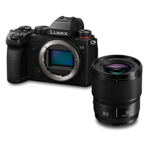 Panasonic LUMIX DC-S5E-K S5 Full Frame spiegellose Kamera mit 50 mm F1.8 Objektiv, 4K 60P Videoaufnahme mit Flip Screen und WLAN, L-Halterung, 5-Achsen Dual I.S, (schwarz) von Panasonic