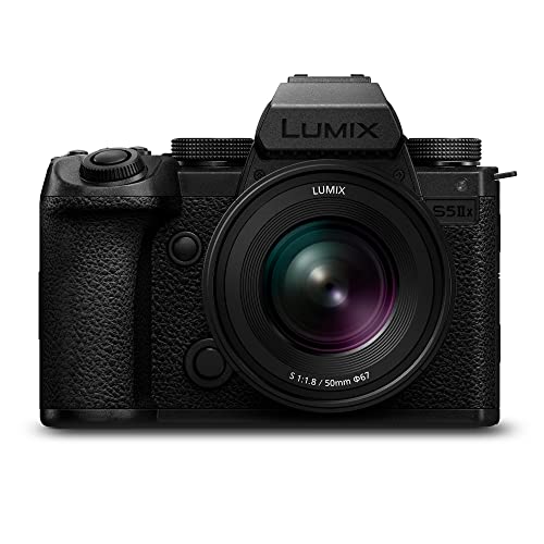 Panasonic LUMIX DC-S5M2XCE Spiegellose Vollformatkamera mit S 50mm F1.8 Objektiv, 4K 60p & 6K 30p unbegrenzte Aufnahme, Flip Screen, WLAN, Hybrid-Phasen-AF, Active is, DMW-BLK22 Akku, Schwarz von Panasonic