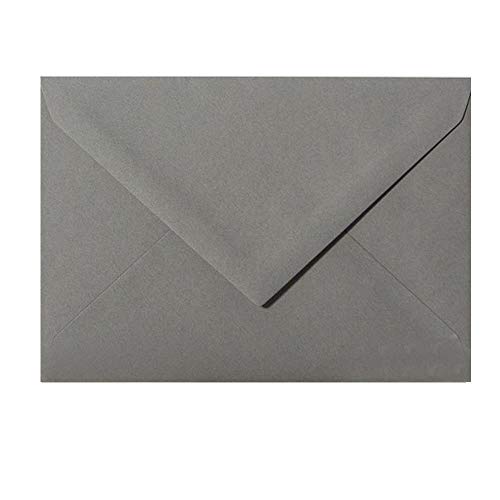 Paper24 50 Briefumschläge DIN C6 114x162 mm, nassklebend, für Einladungen, Grußkarten A6, für Hochzeit, Geburtstag in Dunkelgrau von Paper24