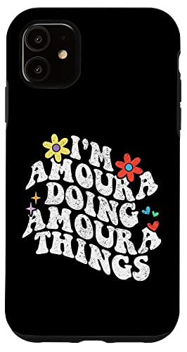 Retro Groovy Im Amoura Doing Amoura Things Lustiger Muttertag Hülle für iPhone 11 Retro Groovy Im Amoura Doing Amoura Things Lustiger Muttertag Hülle für iPhone 11 von Personalized Name Mothers Day outfit For Women